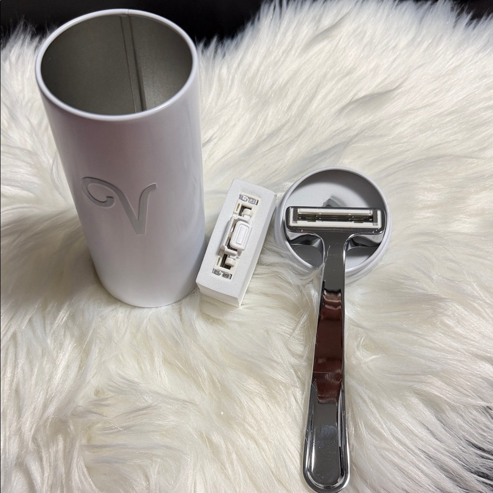 Shave with V razor